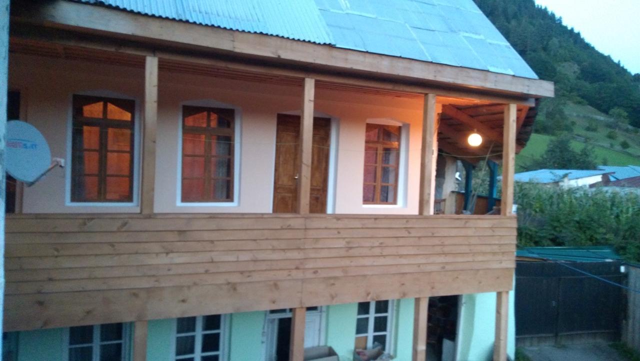 Ecohouse Svaneti Mestia Eksteriør billede