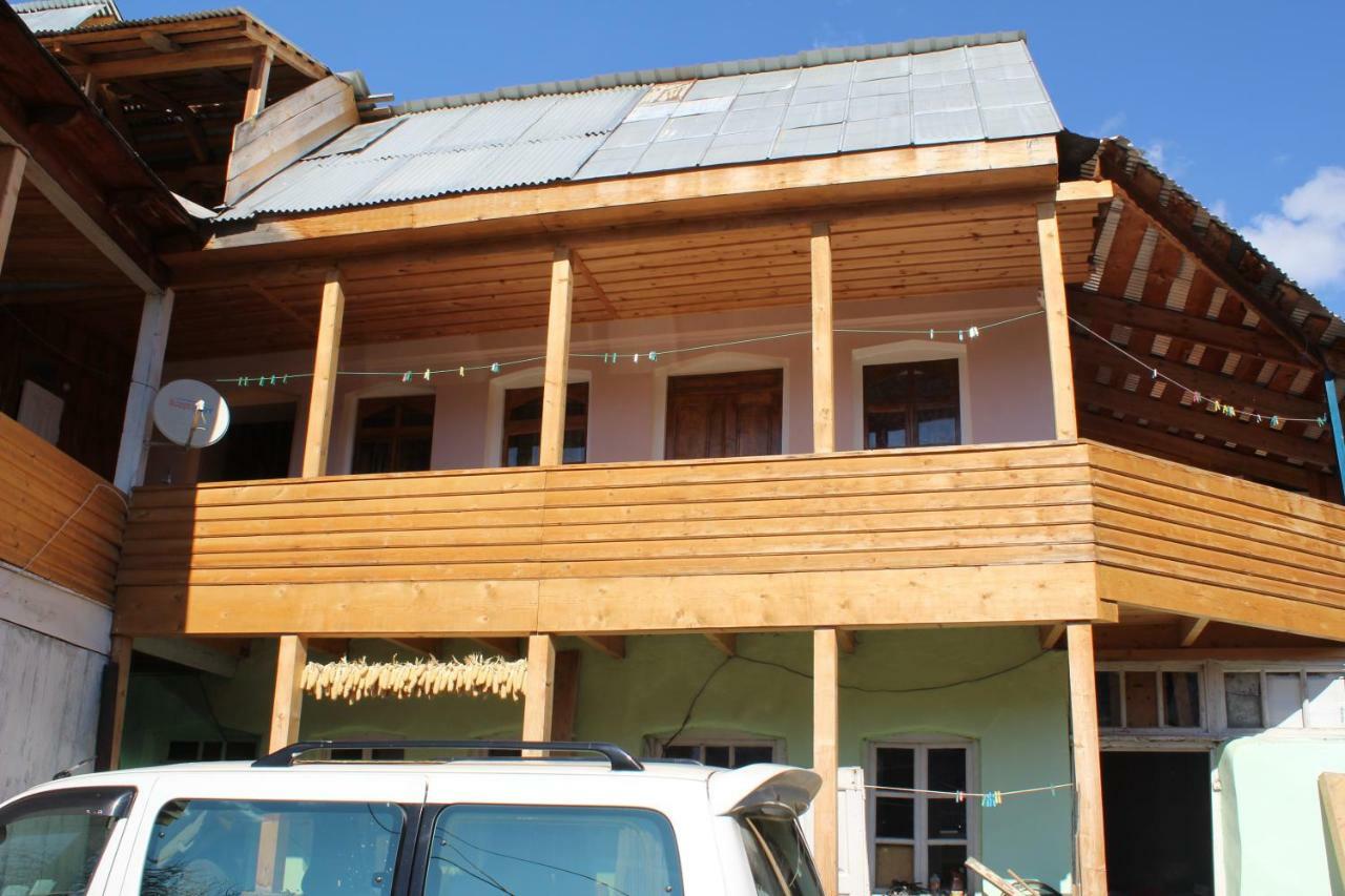 Ecohouse Svaneti Mestia Eksteriør billede